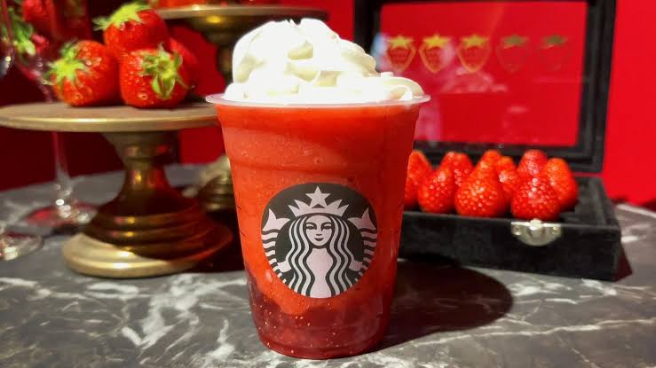 THE 苺フラペチーノ